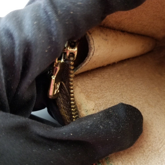 LOUIS VUITTON Pouchette Classic Monogram print GM - Picture 10 of 16